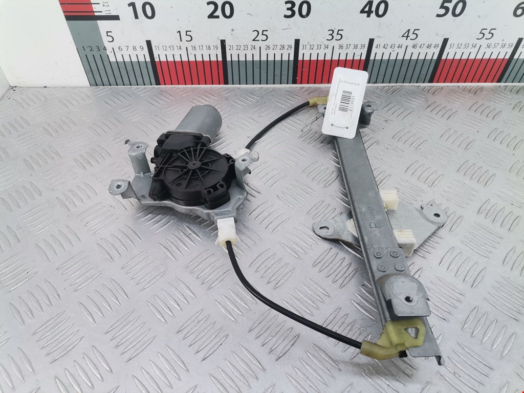 Стеклоподъемник задний правый NISSAN Qashqai J10 2006-2013