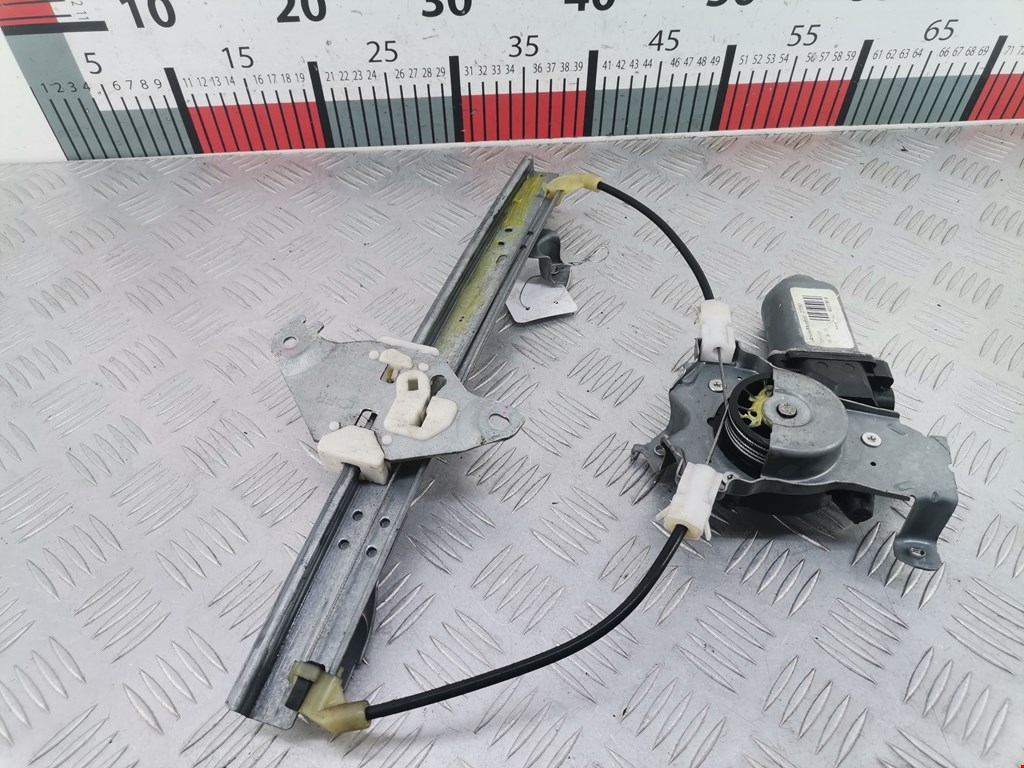 Стеклоподъемник задний правый NISSAN Qashqai J10 2006-2013