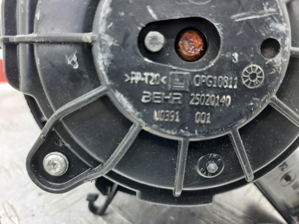 Моторчик (мотор) отопителя салона OPEL Astra J 2009-2017