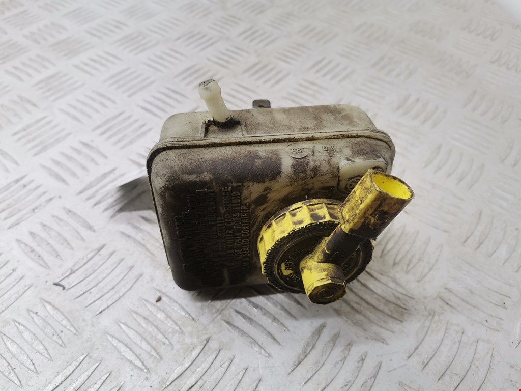 Бачок главного тормозного цилиндра VOLKSWAGEN Golf IV 1997-2003