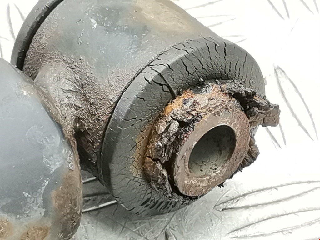 Амортизатор задний левый PEUGEOT 308 2007-2015