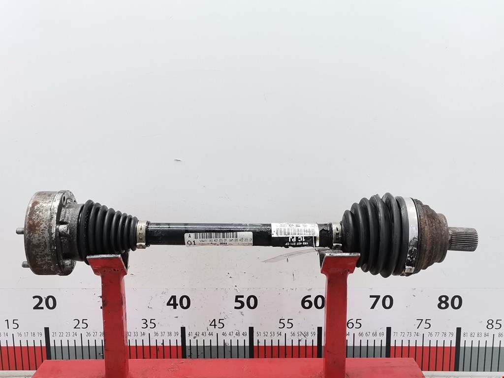 Полуось (привод, приводной вал) передняя левая VOLKSWAGEN Golf VI 2009-2012