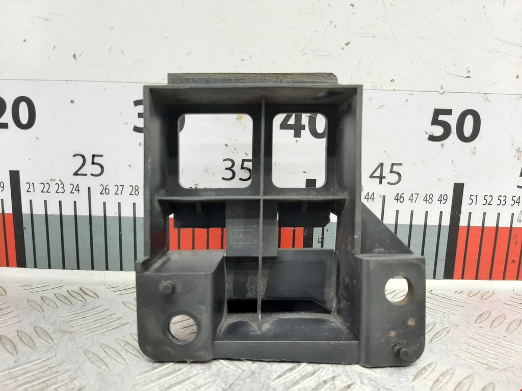 Кронштейн переднего бампера правый MERCEDES-BENZ Sprinter 906 2006-2018