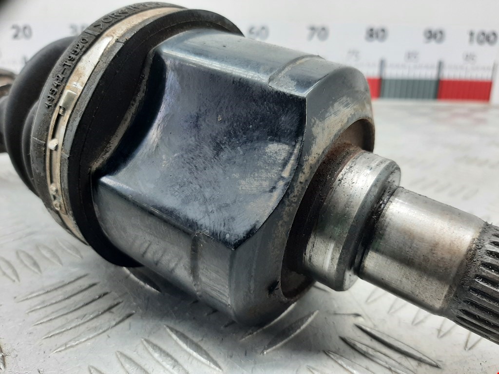 Полуось (привод, приводной вал) передняя левая HYUNDAI i40 2011-2019