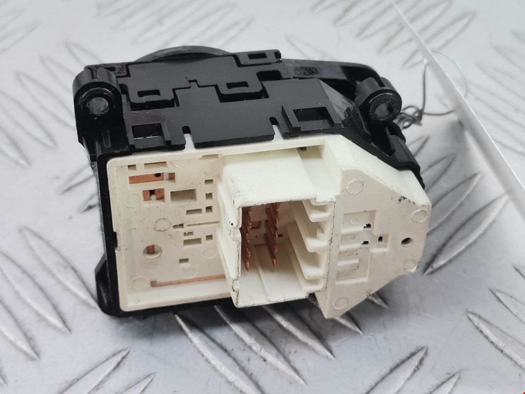 Блок управления зеркалами HYUNDAI i40 2011-2019