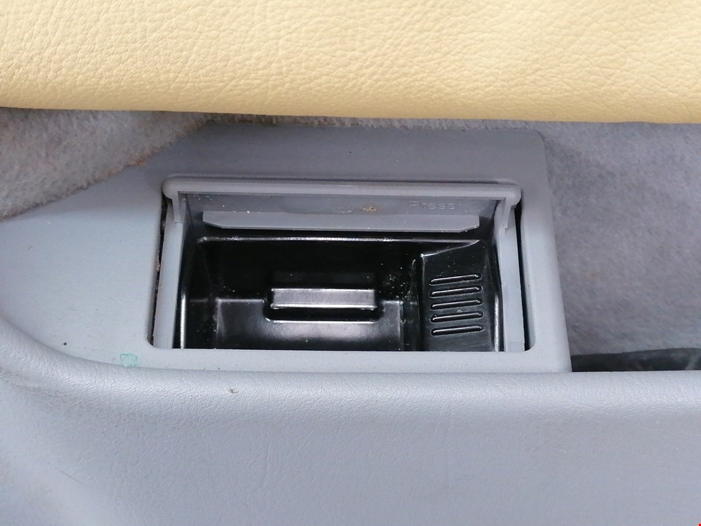 Обшивка двери задняя правая BMW 5er 5 серия E39 1995-2004