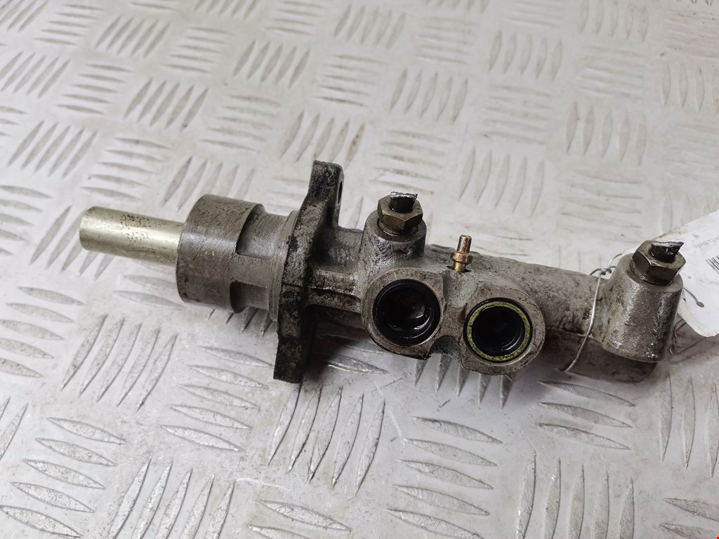 Цилиндр тормозной главный FORD Mondeo II 1996-2000