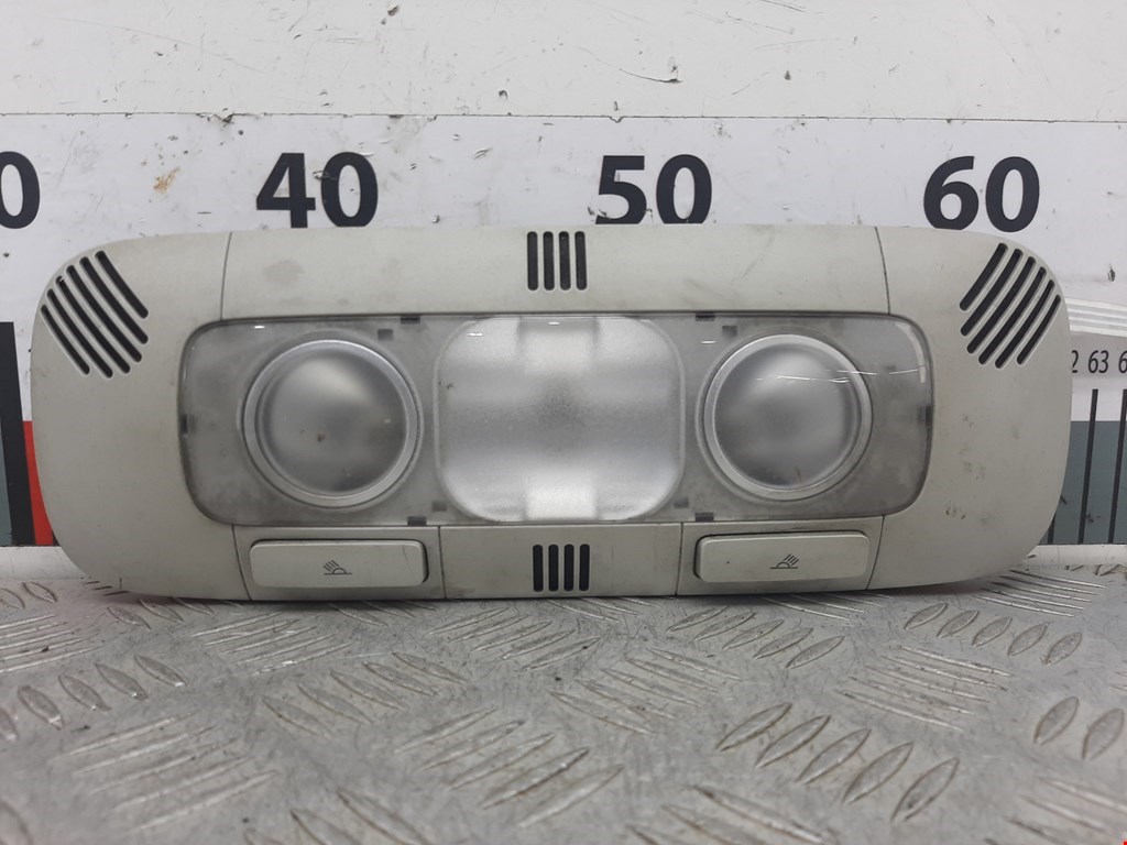 Плафон салонный (салона фонарь) VOLKSWAGEN Touran 2003-2010