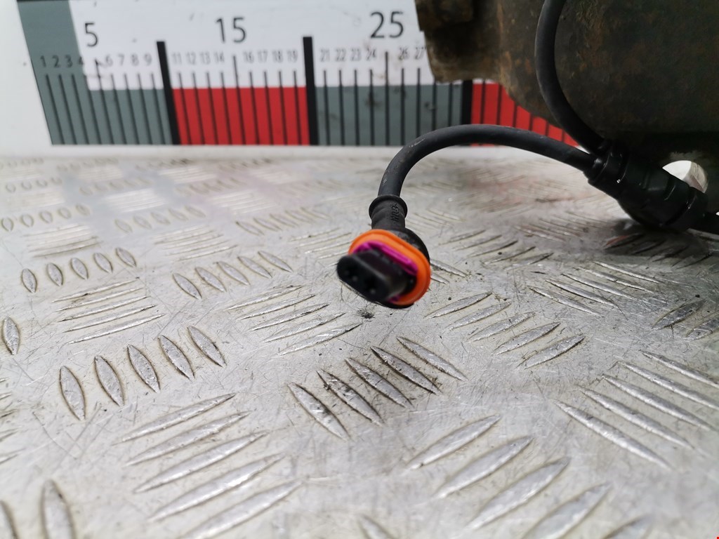 Ступица передняя левая SEAT Alhambra 1996-2010