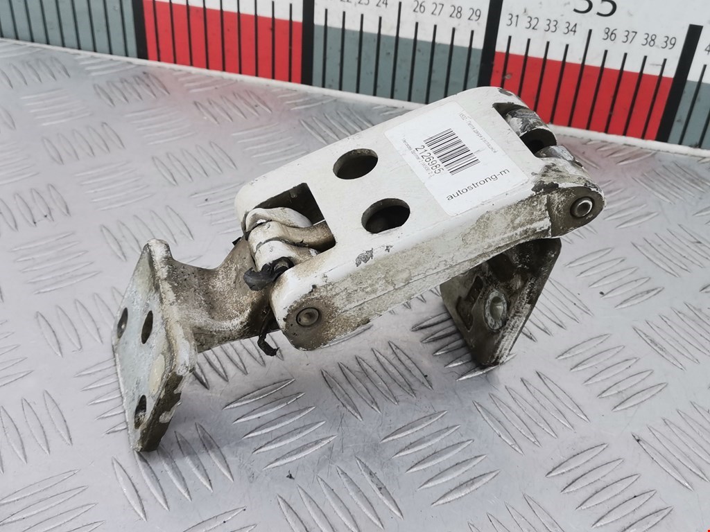 Петля двери распашной Mercedes Sprinter 2 (W906) (2006-2016)