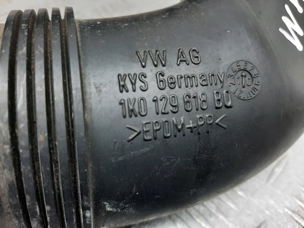 Патрубок воздушного фильтра SKODA Octavia A5 1Z- 2004-2013