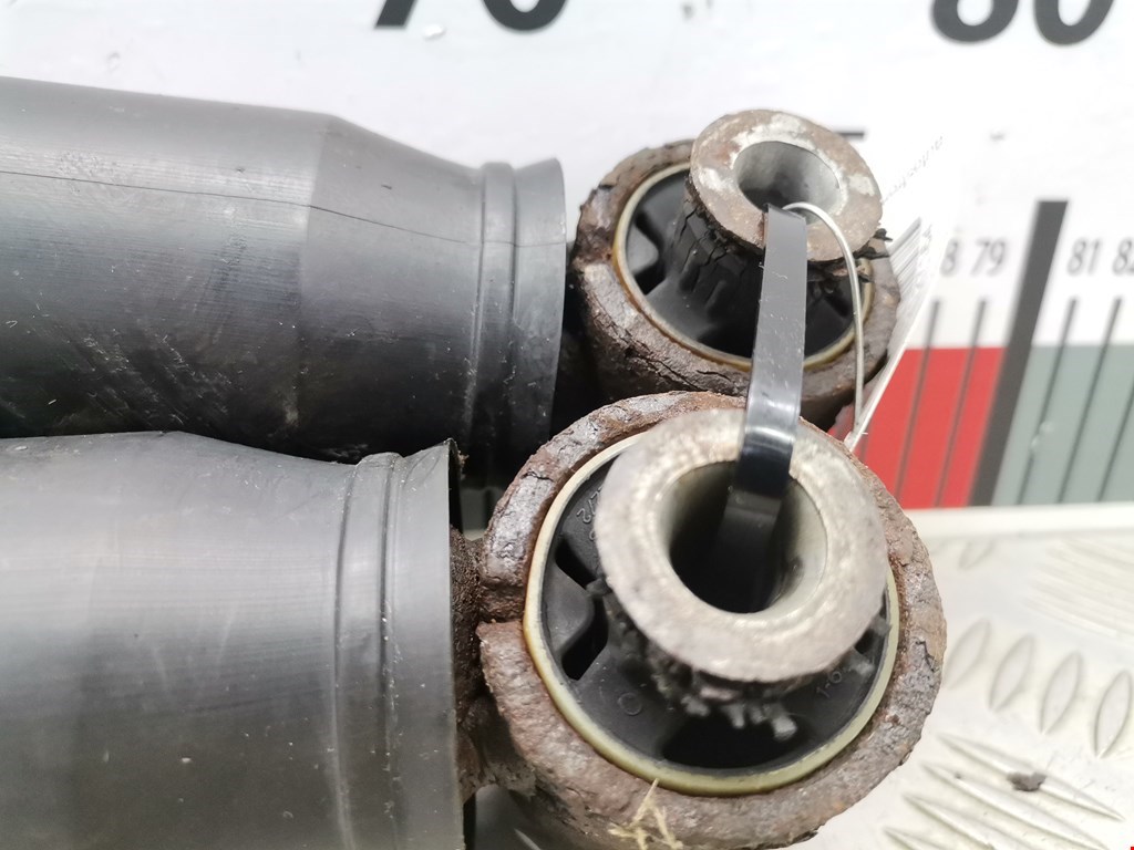 Амортизатор задний правый RENAULT Megane II 2002-2009