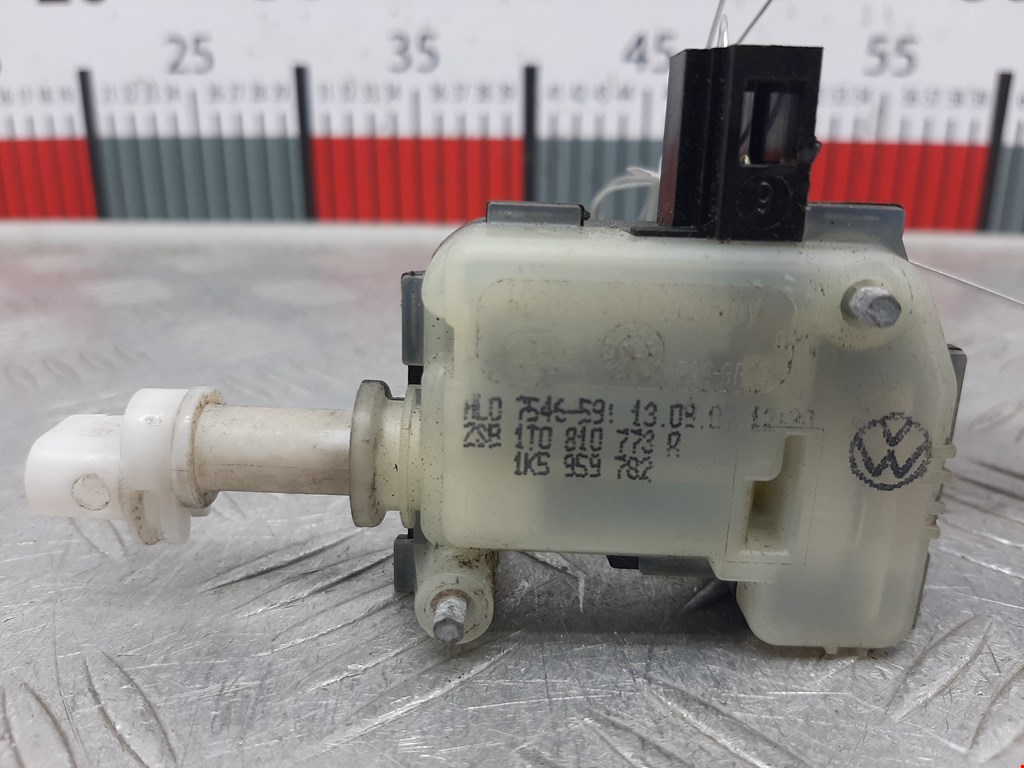 Активатор замка бензобака VOLKSWAGEN Touran 2003-2010