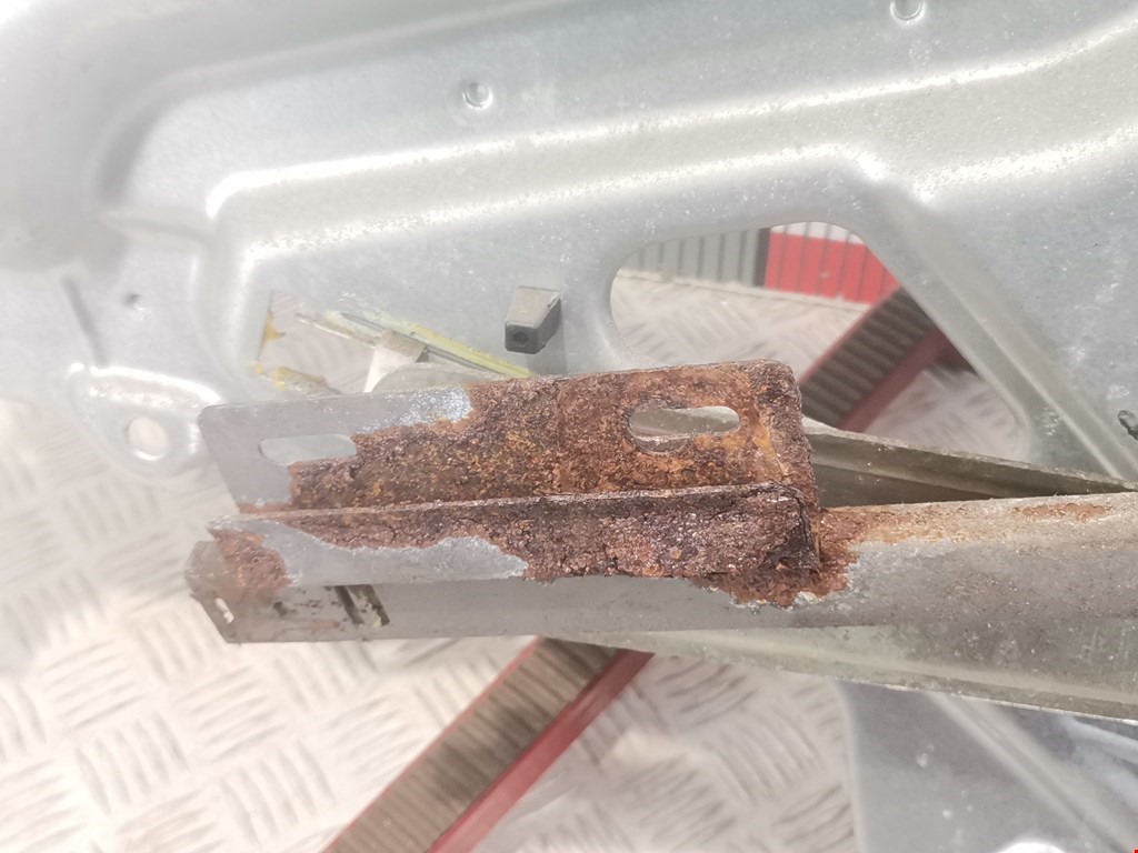 Стеклоподъемник передний левый MAN TGL 2005-н.в.