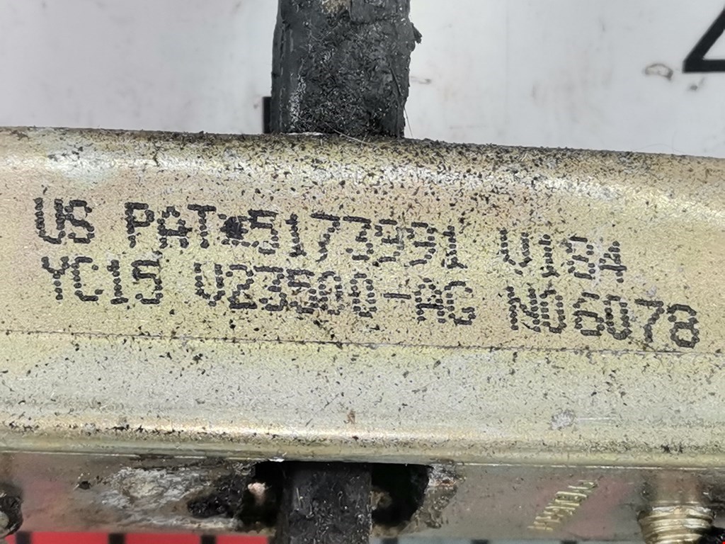 Ограничитель открывания двери FORD Transit 2000-2006