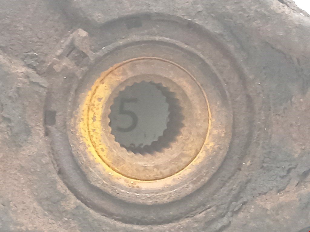 Ступица передняя левая OPEL Vivaro A 2001-2014