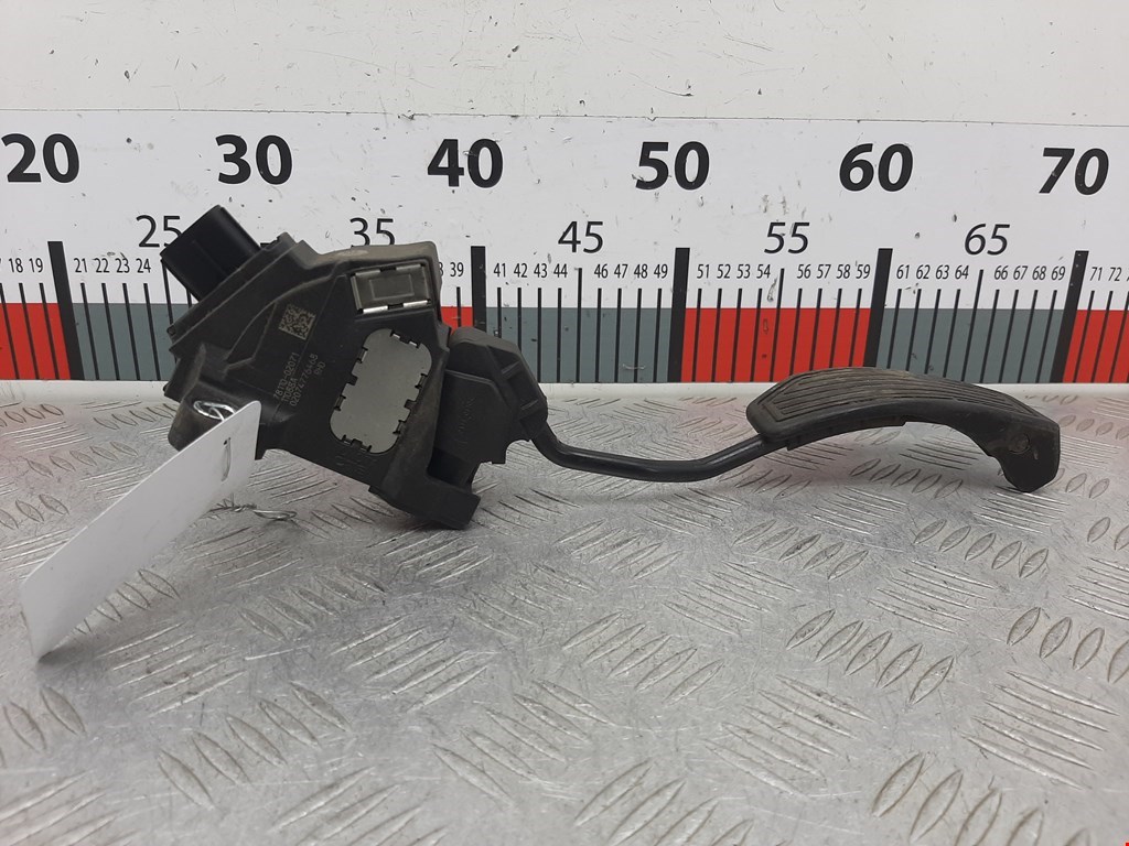 Педаль газа TOYOTA Avensis 2009-2015