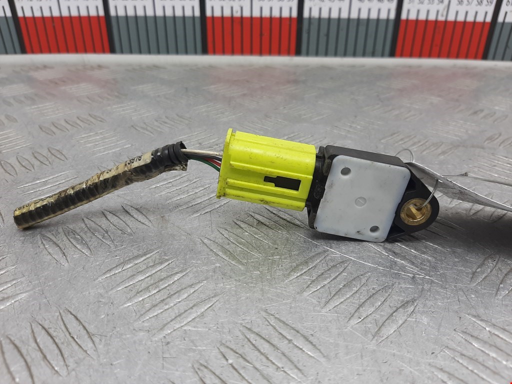 Датчик AIR BAG (подушек безопасности) TOYOTA Avensis 2009-2015