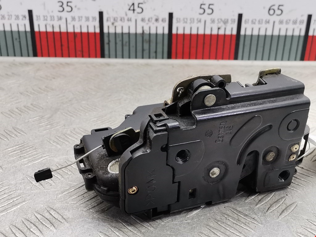 Замок двери передней правой VOLKSWAGEN Golf IV 1997-2003