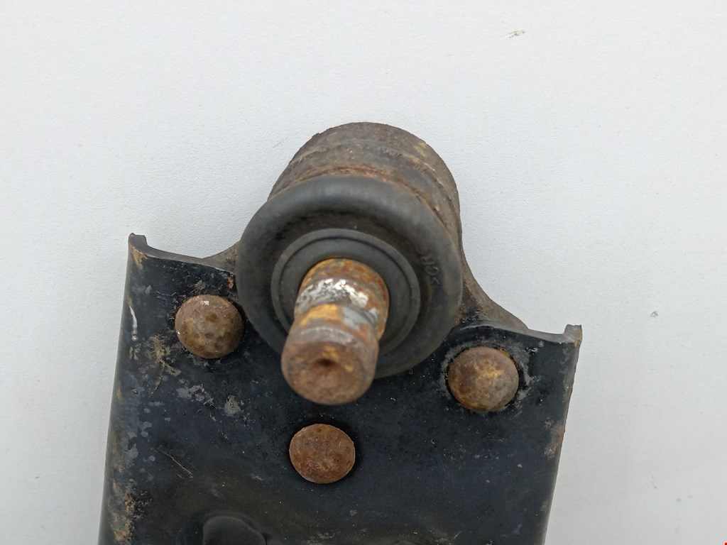 Рычаг передний левый HYUNDAI Coupe 2002-2009