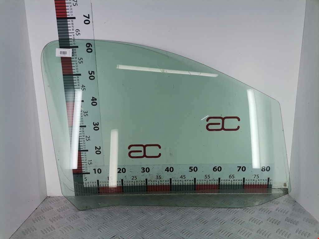 Стекло двери переднее правое TOYOTA ProAce 2013-2016