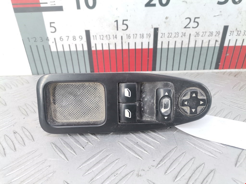 Блок управления стеклоподъемниками TOYOTA ProAce 2013-2016