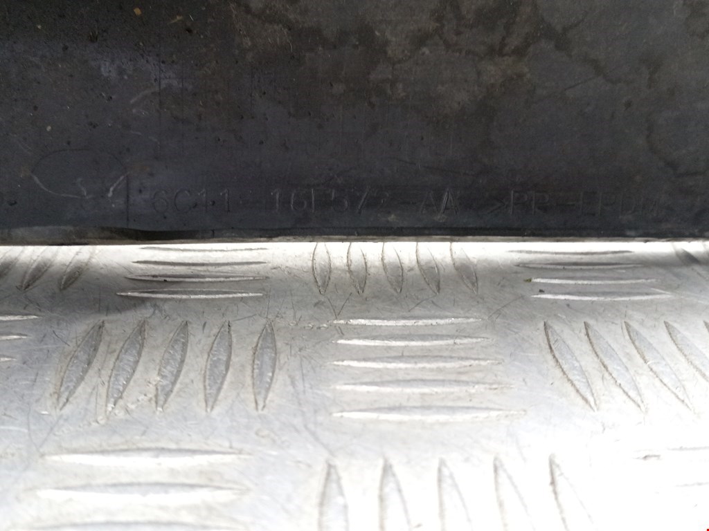 Локер (подкрылок) передний правый FORD Transit 2006-2014