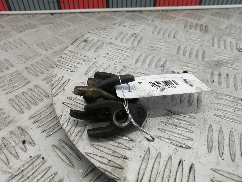 Кронштейн форсунки RENAULT Megane II 2002-2009