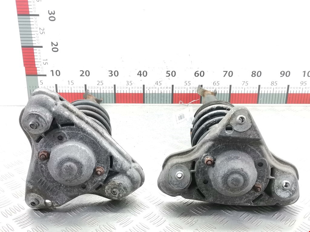 Амортизатор передний левый VOLKSWAGEN Passat B5 1997-2005