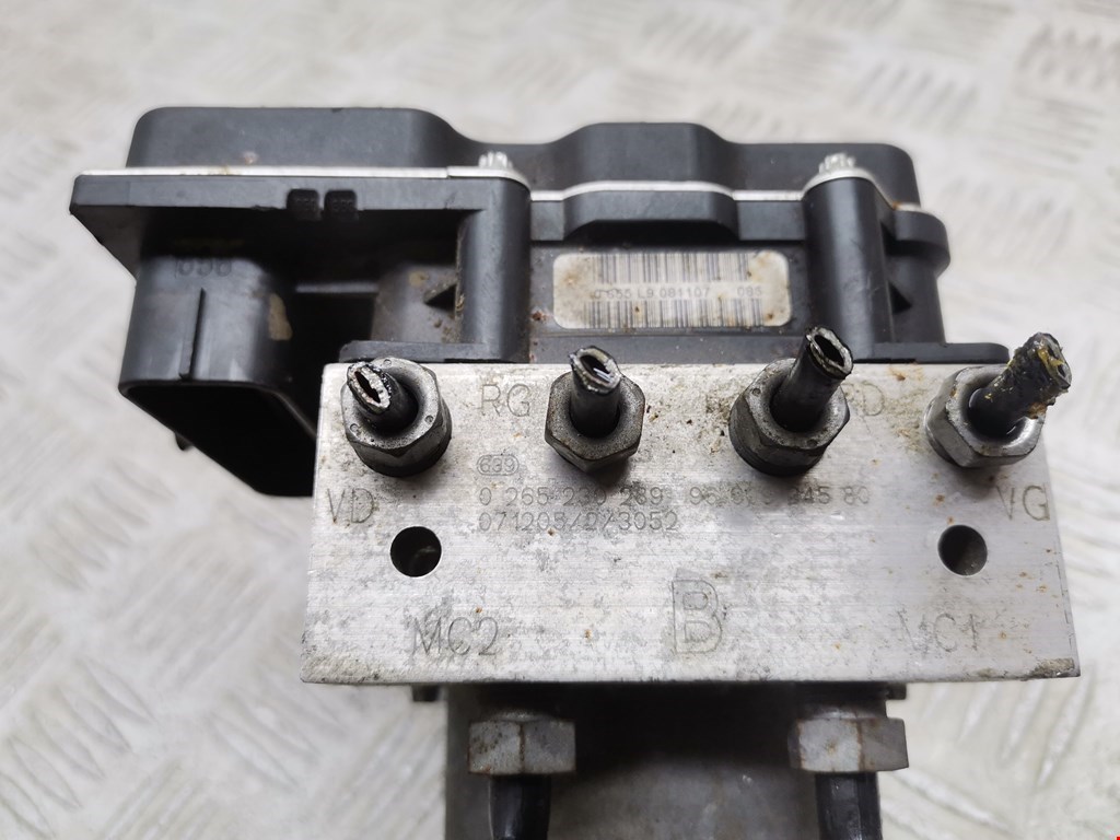 Блок ABS (насос) CITROEN C4 Picasso 2006-2013
