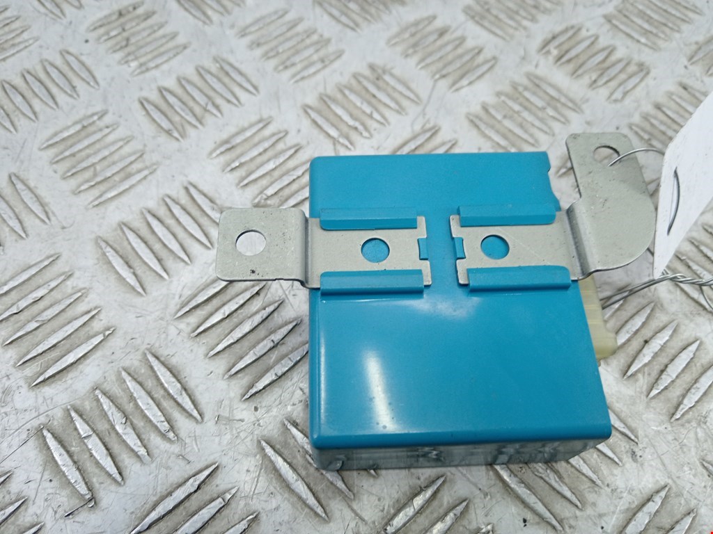 Усилитель антенны MITSUBISHI Pajero II 1990-2004