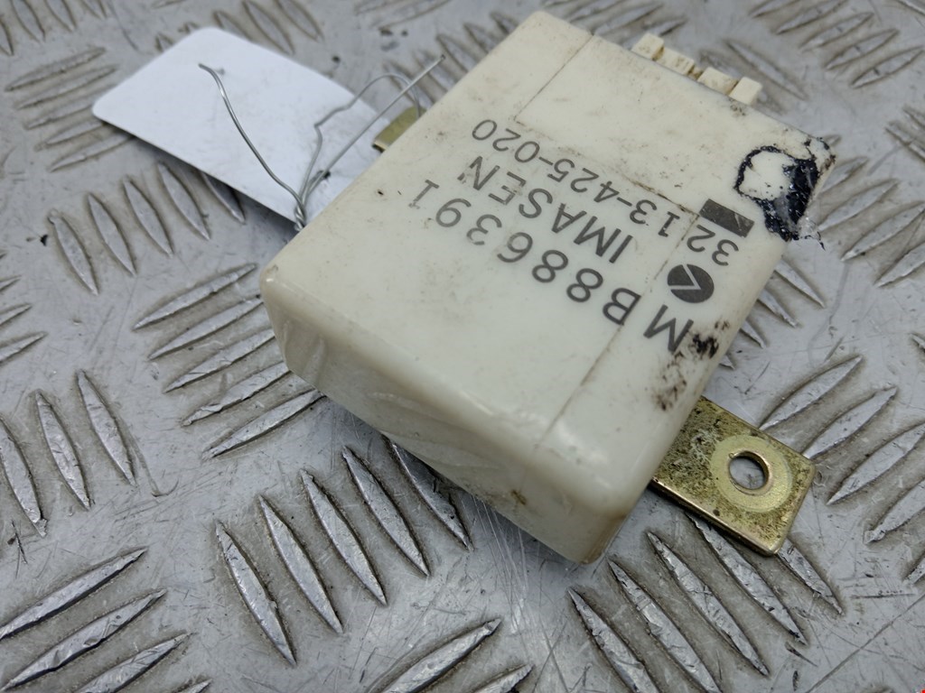 Блок управления раздаточной коробкой (полным приводом) Mitsubishi Pajero 2 (1991-2004)