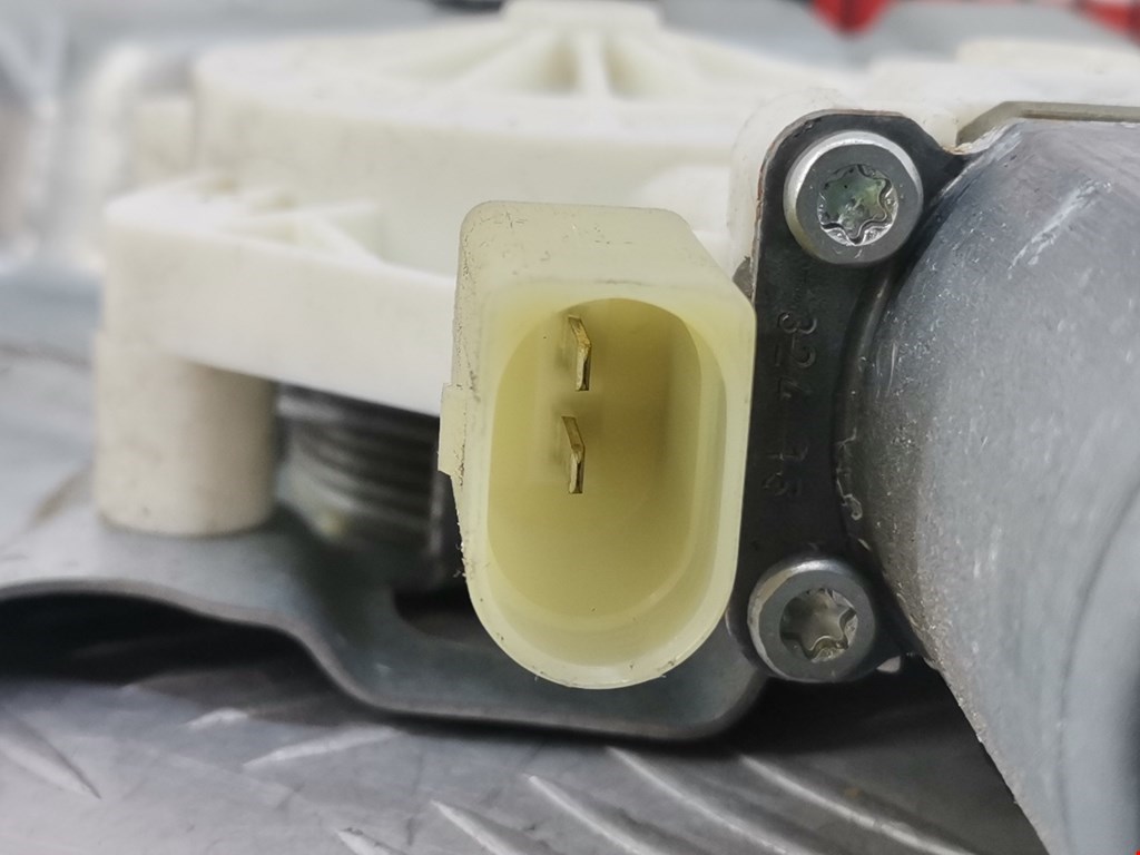 Стеклоподъемник передний правый MERCEDES-BENZ Sprinter 906 2006-2018