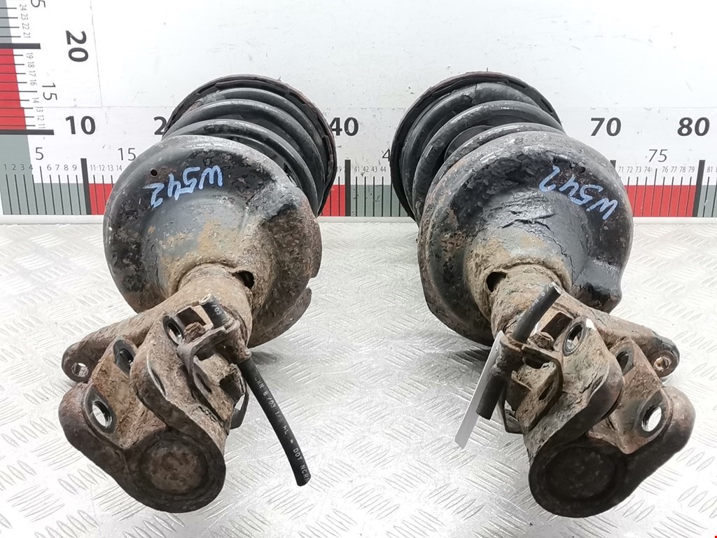 Амортизатор передний левый HONDA CR-V II 2002-2007