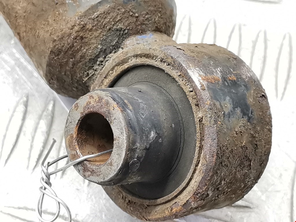 Амортизатор задний левый TOYOTA Avensis 2009-2015