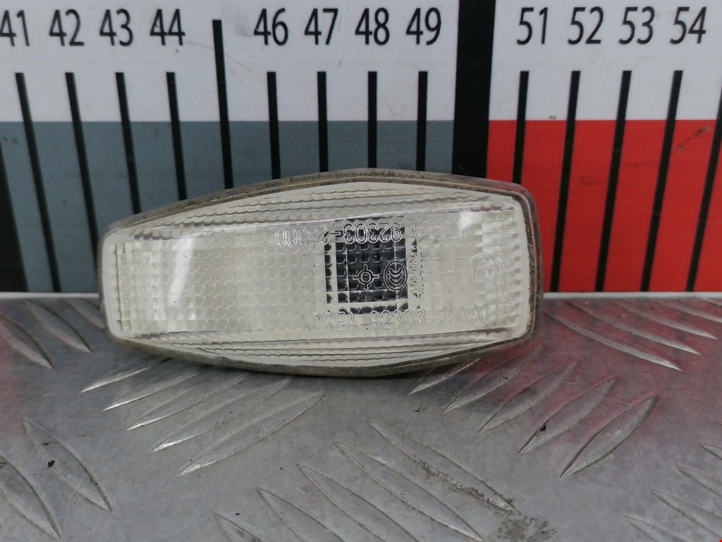 Повторитель на крыло KIA Carnival II 2006-2014