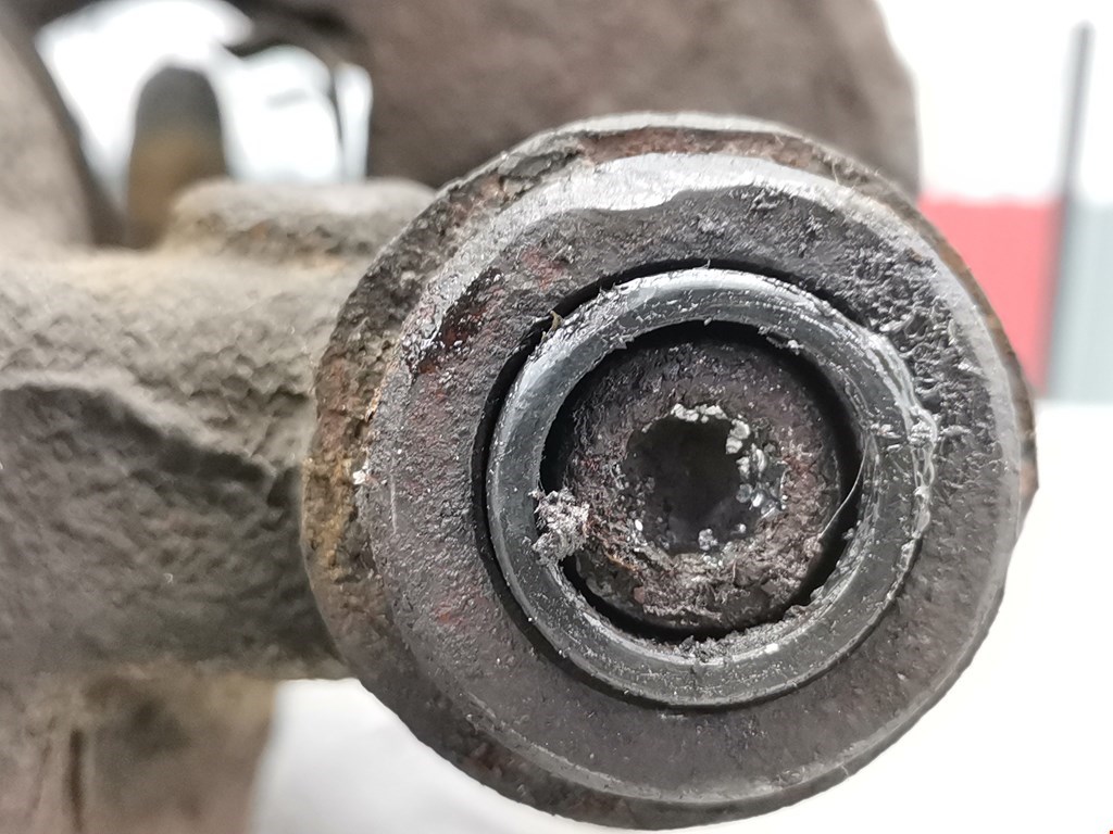 Суппорт передний левый MERCEDES-BENZ Sprinter 906 2006-2018