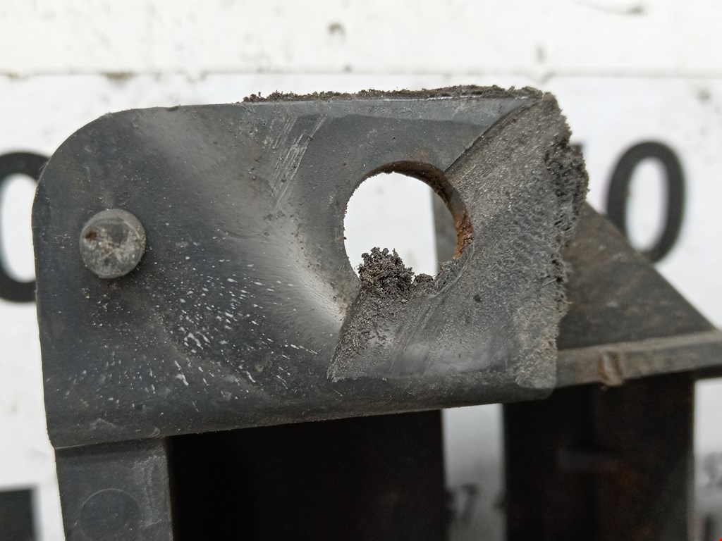 Кронштейн переднего бампера левый MERCEDES-BENZ Sprinter 906 2006-2018