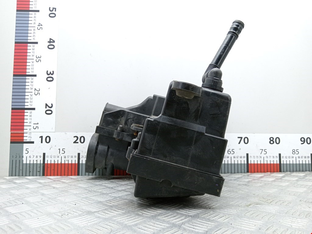 Корпус воздушного фильтра VOLKSWAGEN Touran 2003-2010