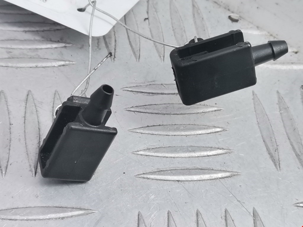 Форсунка омывателя лобового стекла RENAULT Megane II 2002-2009