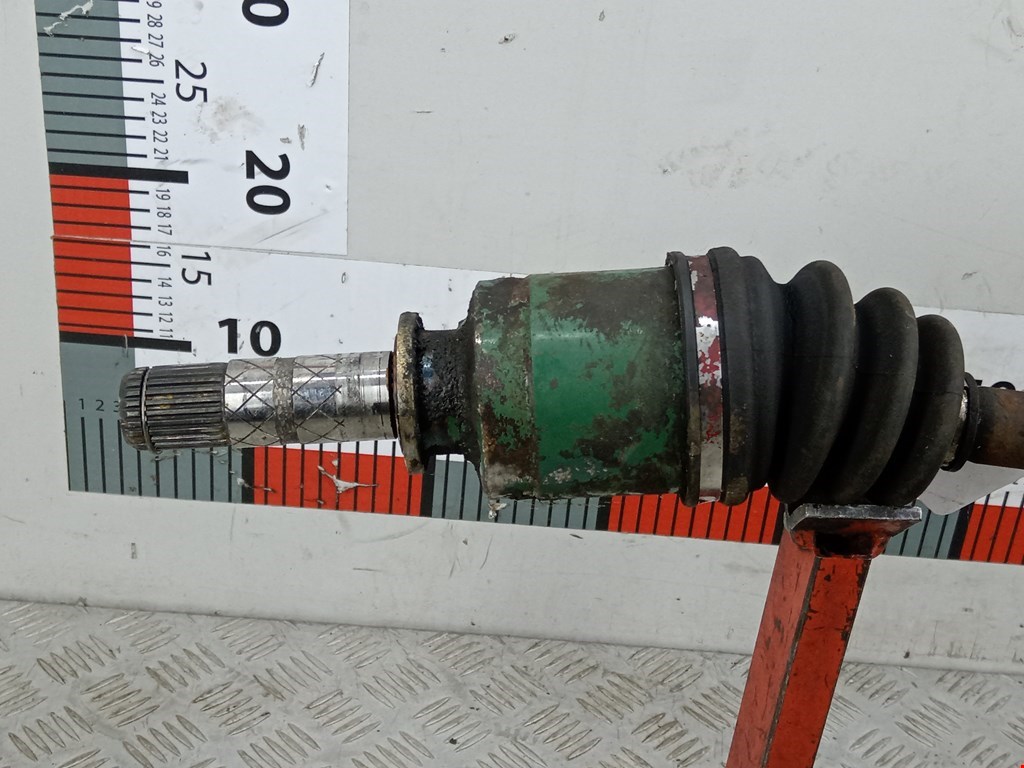 Полуось (привод, приводной вал) передняя правая SUBARU Legacy 1998-2004