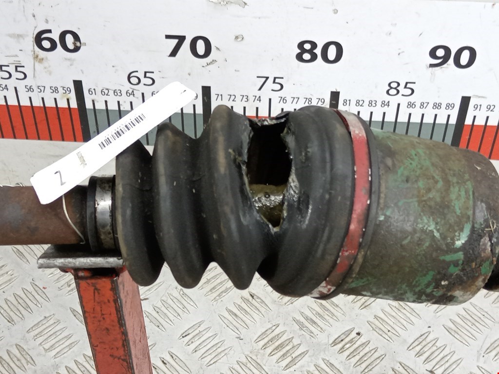 Полуось (привод, приводной вал) передняя правая SUBARU Legacy 1998-2004