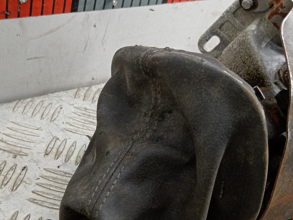 Кулиса (селектор) АКПП/МКПП в салоне OPEL Vivaro A 2001-2014