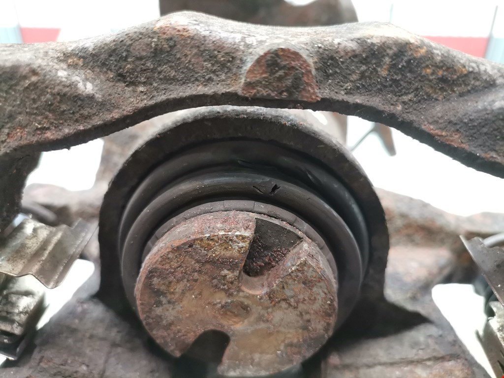 Суппорт задний правый FORD Transit 2006-2014