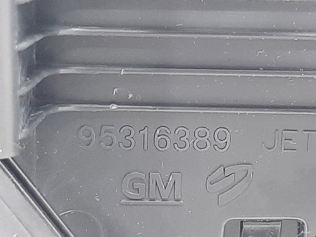 Дефлектор воздушный OPEL Mokka 2012-2019