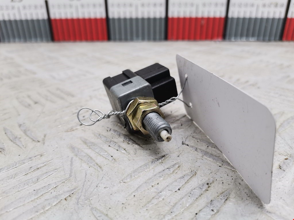 Датчик положения педали тормоза (Выключатель стоп-сигналов) Hyundai Coupe 2 (2002-2009)