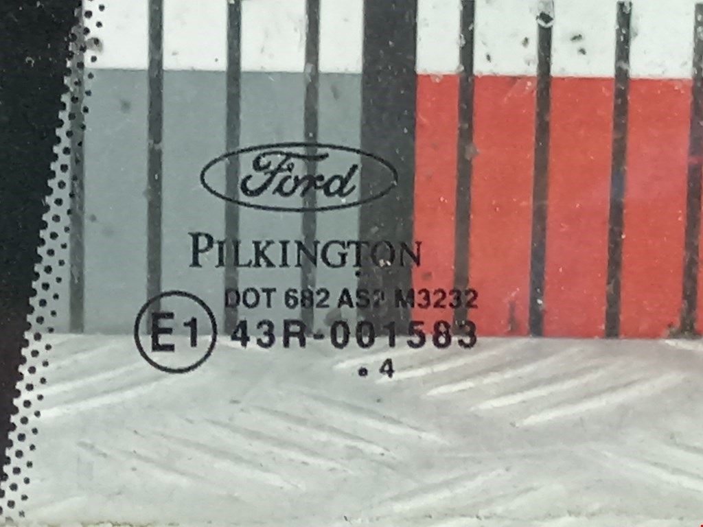 Стекло двери заднее правое FORD Fusion 2002-2012