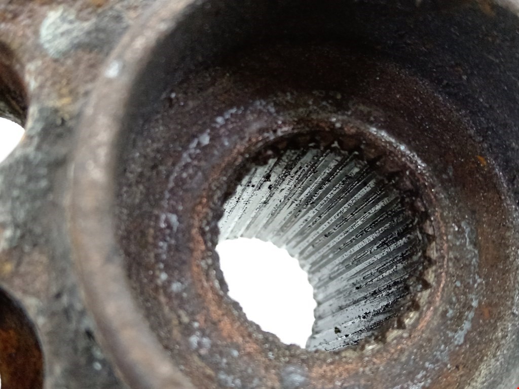 Ступица передняя левая/правая FORD Transit 2000-2006