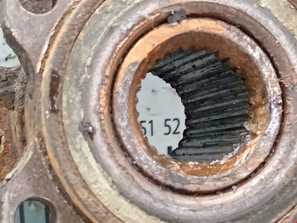 Ступица передняя левая/правая FORD Transit 2000-2006