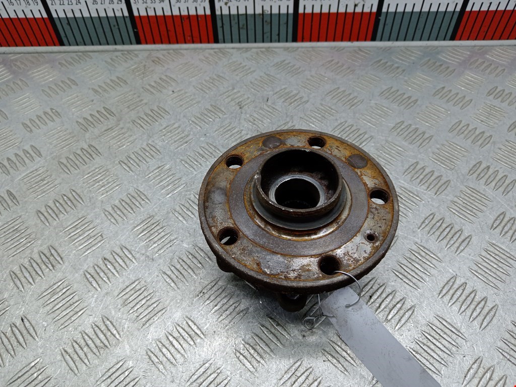 Ступица передняя левая/правая VOLKSWAGEN Touran 2003-2010